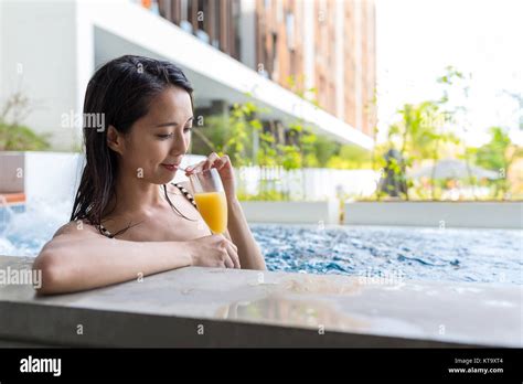 Japanisches Model Bikini Fotos Und Bildmaterial In Hoher Aufl Sung Alamy