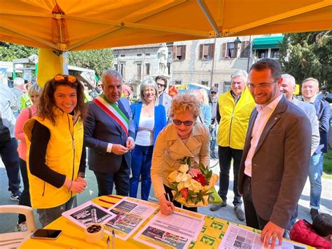 Coldiretti Rovigo Raccoglie Firme A Lendinara Contro Il Cibo Sintetico