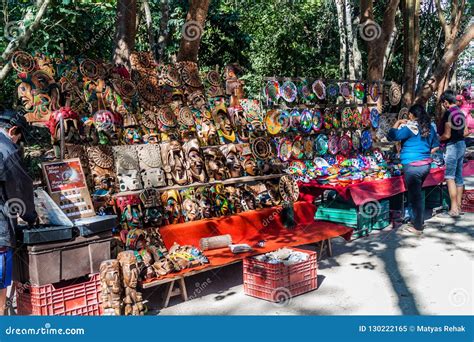 Chichen Itza Mexico Feb 26 2016 Souvenir Stall At The