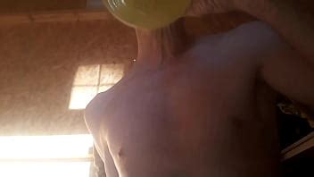 Beber Este Gatorade Con Pis Parte 2 XVIDEOS