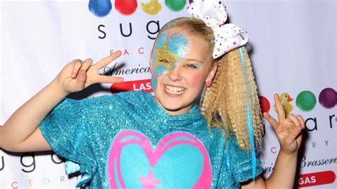 Jojo Siwa Comes Out By Wearing Best Gay Cousin T Shirt