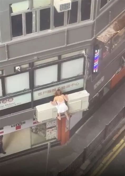 Sex Worker S Escape Blunder Led To Her Arrest After Onlookers Call Police For Help Daily Star