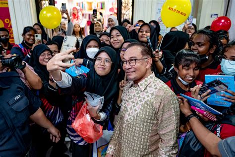 Pm Seru Anak Muda Bangkit Selamatkan Negara Dengan Ilmu Budaya Membaca