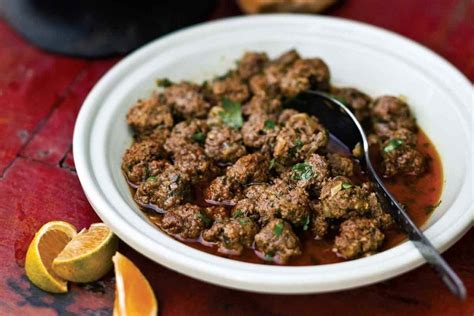 Kefta Mkaouara Meatball Egg Tagine Recipe Leite S Culinaria