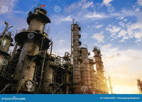 Raffinerie De P Trole Et De Gaz Photo Stock Image Du P Trole Usine