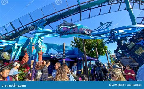 The Entrance To The Mako Roller Coaster At SeaWorld Orlando Florida ...