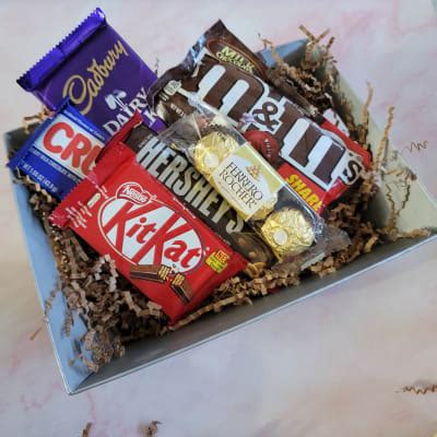 Delightful Chocolate Hamper: Gift/Send USA Gifts Online JVS1203546 |IGP.com