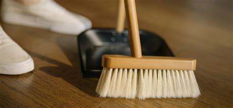 10 Best Silicone Brooms And Their Reviews For 2021