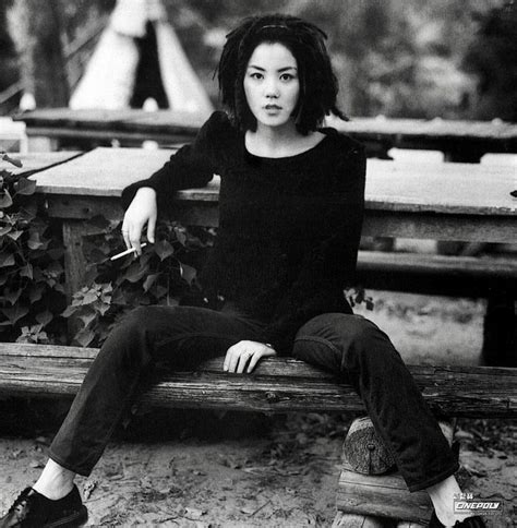 1994 Faye Wong Album 王菲《讨好自己》 Faye Wong Photos Of Women People