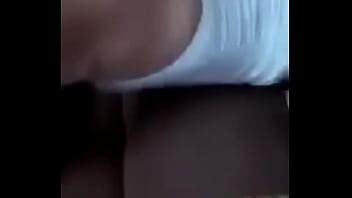 sexo no sofá XVIDEOS