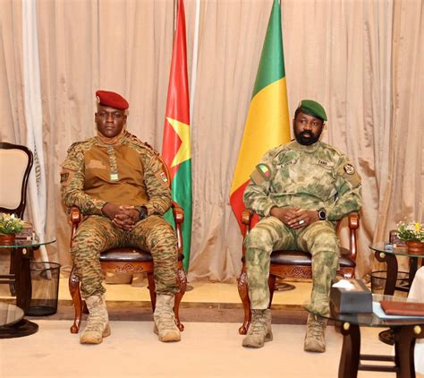 Mali Le nouveau Chef d Etat du Burkina Faso Ibrahim Traoré reçu par