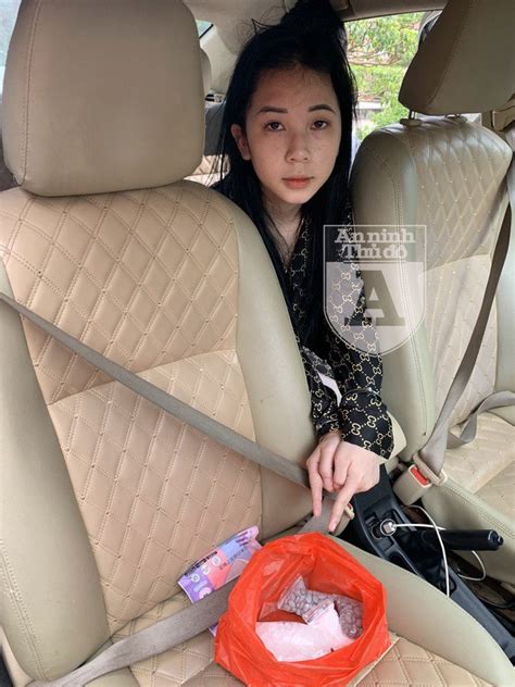 Gương mặt lạnh lùng của hot girl tuổi bị công an bắt quả tang gieo rắc cái chết trắng