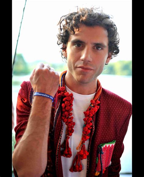 Photo Les artistes et personnalités à l instar de Mika continuent à