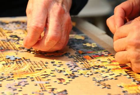 How To Do Jigsaw Puzzles Like An Expert Tips Hobbylark