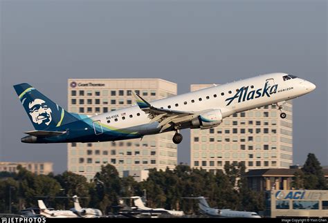 N641QX Embraer 170 200LR Alaska Airlines Horizon Air Yixin Chen