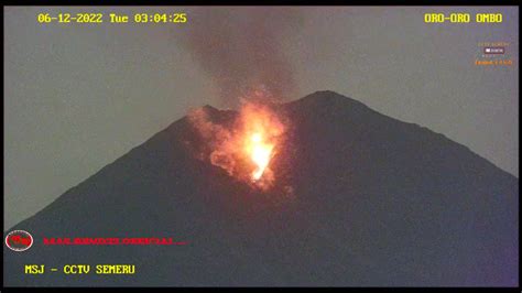 Luncuran Lava Pijar Gunung Semeru Letusan Hembusan Semeru