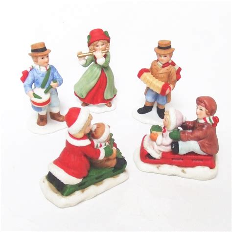 5 Christmas Village Figurines Porcelain HomCo