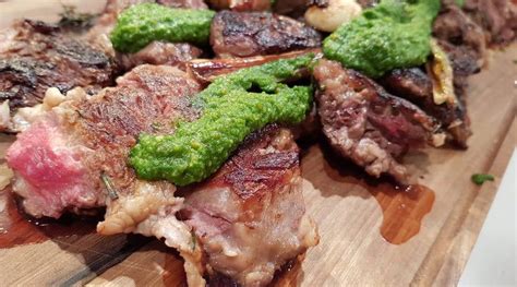 Ara Itas A La Chapa Con Papas Aplastadas Cocineros Argentinos