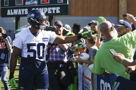 Seattle Seahawks Training Camp Day Open Thread Field Gulls