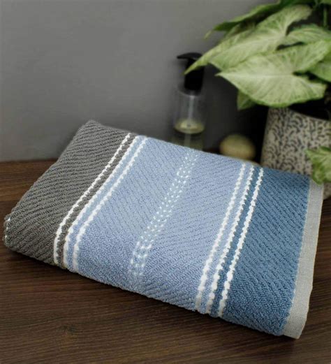 Buy Multicolor Patterned Gsm Cotton Bath Towel By Avi Living At