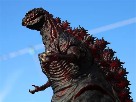 Sh Monsterarts Shin Godzilla Night Combat More Pics Of Him Rgodzilla