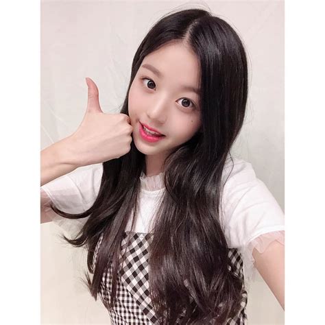 7 Potret Jang Wonyoung Si Cantik Center Izone