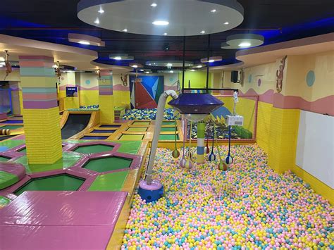 Book Your Fun at the Trampoline Park Noida Go Bananas