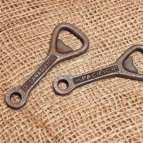 4pcs Wall Mounted Beer Bottle Opener Cast Iron Retro Style Gadget With