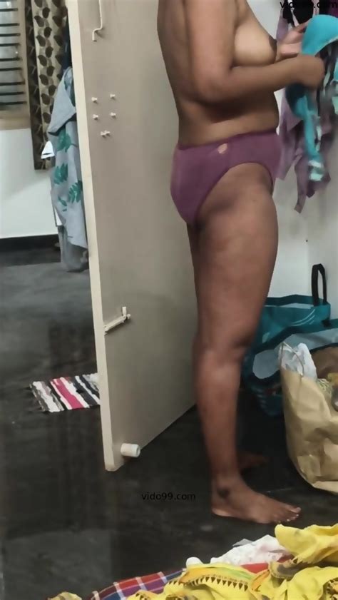 Desi Girl Stripping Nude Show Recording By Neighbour Show Gurl