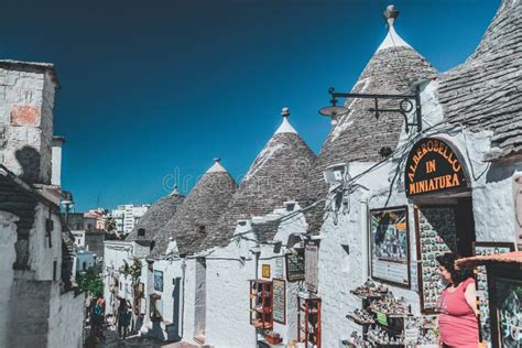 View on Trulli of Alberobello. Editorial Stock Image - Image of beach ...