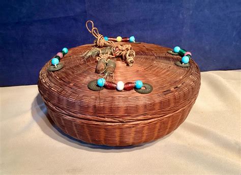 Vintage Chinese Sewing Basket With Decorated Lid 11 Diameter Etsy