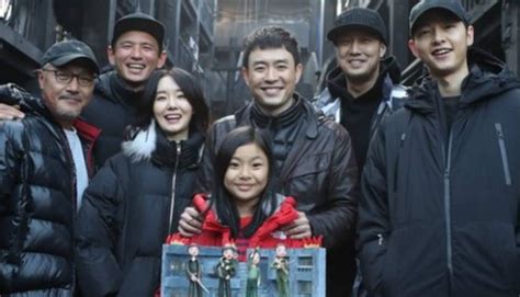 Syuting Battleship Island Selesai Begini Perasaan Song Joong Ki Dan