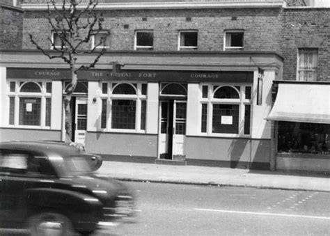 An Old Photo Of The Royal Fort Pub In Grange Road Bermondsey South East