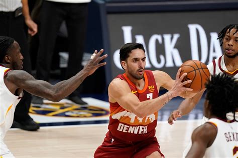 Campazzo Volvió De Su Lesión Anotó 5 Puntos Metió Un Tapón Y Denver Se Quedó Con La Victoria