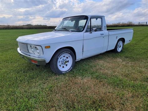 1977 Chevrolet Luv Pickup White RWD Manual Classic Chevrolet Luv 1977