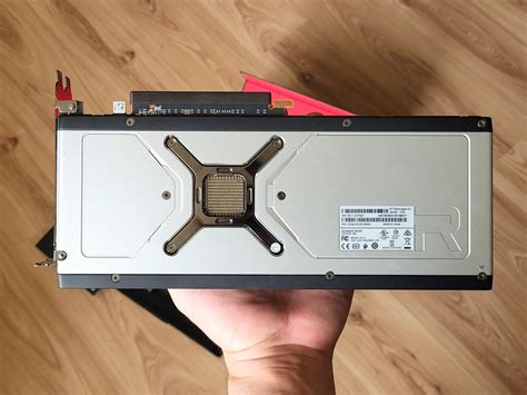 P: AMD RX 6900XT