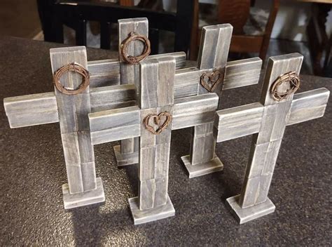 Pin By Linda Mohr On Church Art Cross Crafts Wooden Cross Crafts