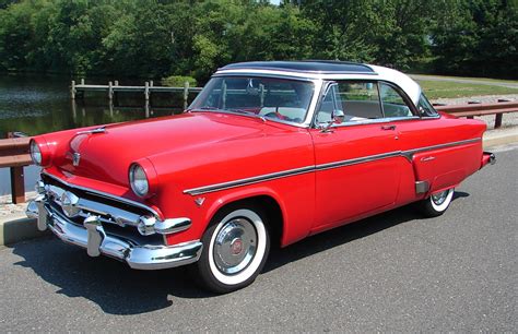 1954 Ford Skyliner - Information and photos - MOMENTcar