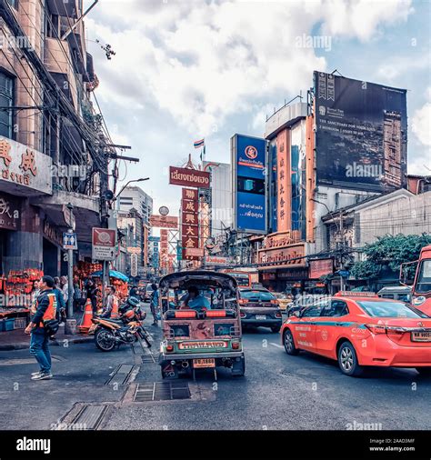 Night Life In China Town Hi Res Stock Photography And Images Alamy