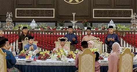 Agong Raja Permaisuri Iftar Bersama PM Jemaah Menteri BULETIN TV3