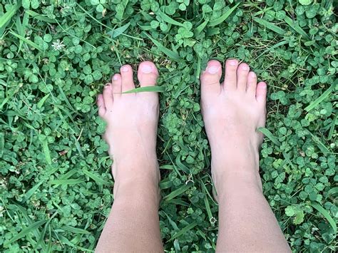 I Love The Feeling Of Grass Between My Toes ☘️☘️ Scrolller