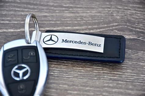 Is Your Mercedes Key Fob Battery Dead? No Problem - VehicleHistory