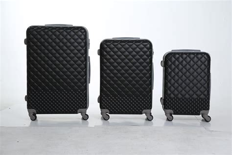 Lightweight Luggage Travel Suitcase - Black – HamptonandStewart