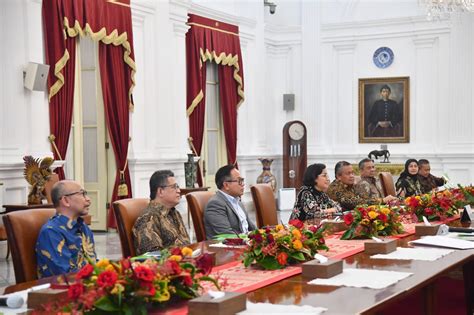 Foto Presiden Jokowi Terima Pansel Pemilihan Calon Anggota Dewan