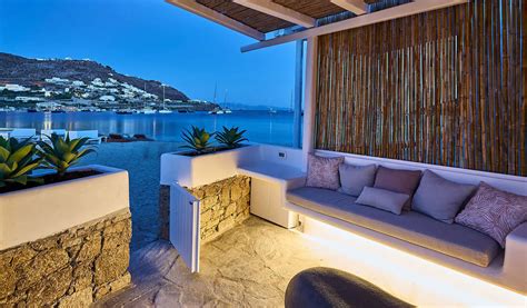 Top Beachfront Hotels in Mykonos: Luxury Stays 2024