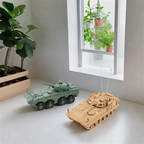 2X 1 72 PANZER MODELLBAUSÄTZE zum Sammeln für Kinder Mädchen und