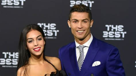 Cristiano Ronaldo's pregnant girlfriend shares family photo | HELLO!