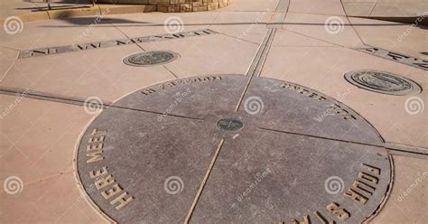 Las Esquinas Estados Unidos Monumento De Las Cuatro Esquinas En