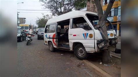 Pasajeros Y Chofer Heridos Al Chocar Combi Contra Rbol En Trujillo