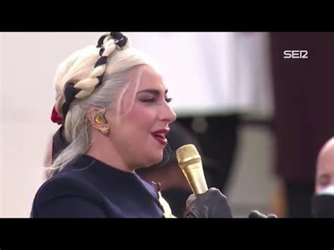 Lady Gaga Canta El Himno Nacional De Eeuu Youtube